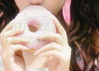 作为资深吃瓜女生，我推荐人人吃瓜网下载，追热点不掉队