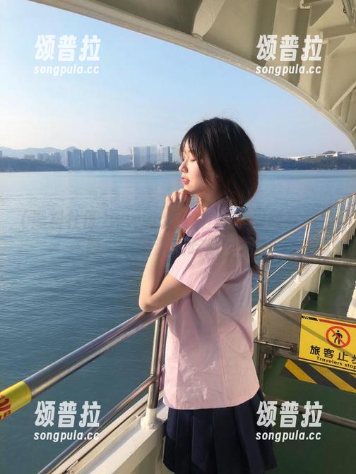 www.黑料社区苹果版在线免费，动漫游戏吃瓜不间断